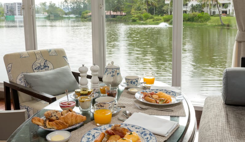 SAii Laguna Phuket Food Beverage The Club Bereakfast with View